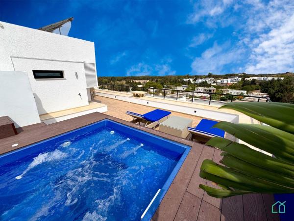 A la foto es mostra l'objecte The Penthouse Gammarth situat a la ciutat de Gammarth.