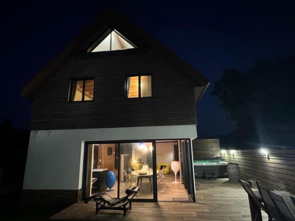 På billedet ses objektet Chalet design à la mer beliggende i byen Audresselles.