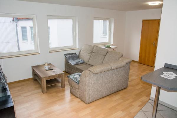A la foto es mostra l'objecte Schöne 2-Raum-Wohnung im Zentrum Waltershausens situat a la ciutat de Laucha.