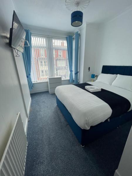 På billedet ses objektet The New ATLAS HOTEL beliggende i byen Blackpool.