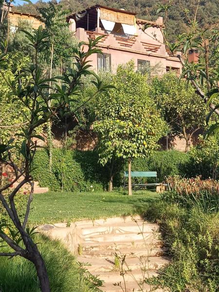 Na foto é possível ver o objeto KASBAH Jardin des délices Timalizen localizado na cidade de Asguine.