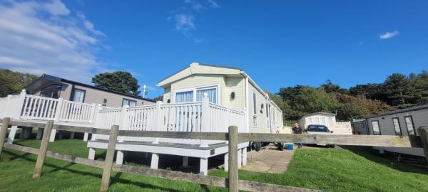 The photo shows the Home with a view Whitecliff Bay Holiday Park located in the city of Bembridge.