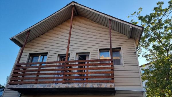 Camere Anita, Bukareszt