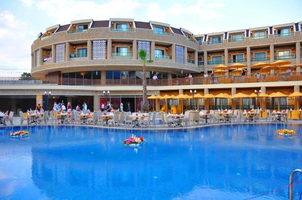Kuvassa näkyy kohde Elamir Resort Hotel, joka sijaitsee kaupungissa Kemer.