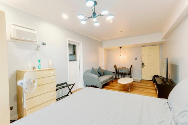 Cozy and Spacious Studio at SOMA BGC Near SM Aura and Bonifacio High Street, Manille