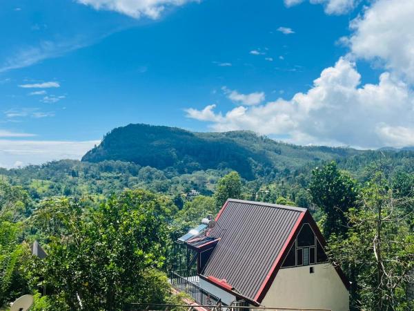 A la foto es mostra l'objecte Cloudy Hill Cottage situat a la ciutat de Ella.