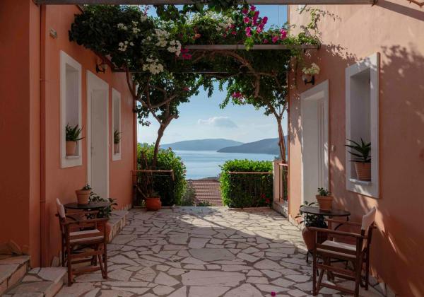 En la foto se muestra el objeto SAN LAZZARO Family Villa Skorpios SEA VIEW ubicado en la ciudad de Nydri.