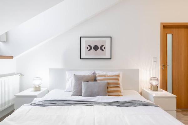Elegant 4-guest Retreat Near Old Town - Praga