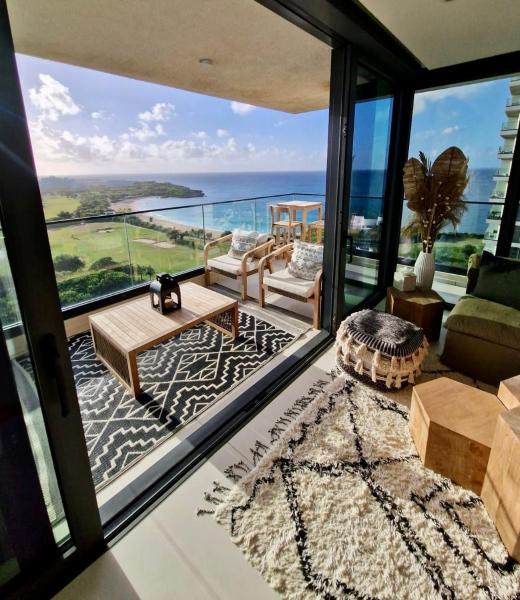 The photo shows the B1401 - Fourteen at Mullet Bay, Luxurious and Cosy 2bed apartment with the sea view located in the city of Cupecoy.