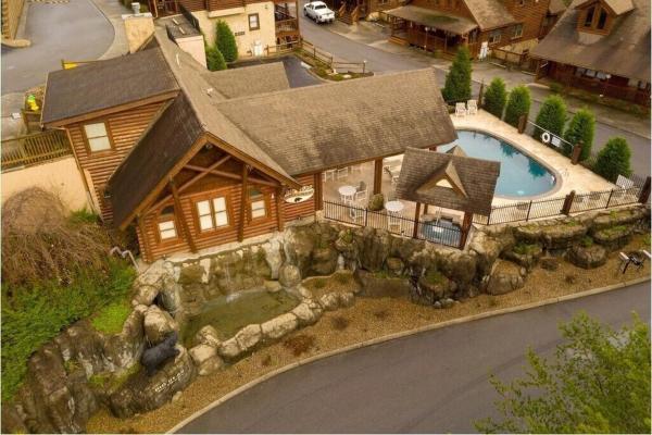 Sleepy Bears Den - Pigeon Forge, TN