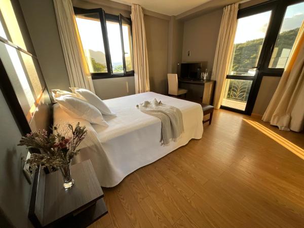 A la foto es mostra l'objecte Hotel Don Pablo situat a la ciutat de Oteo.
