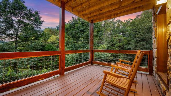 A la foto es mostra l'objecte Applewood Manor situat a la ciutat de Pigeon Forge.
