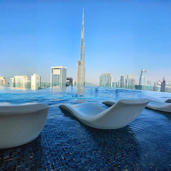 A la foto es mostra l'objecte Paramount Midtown I Sky High Luxury 2BR Apartment with Burj Khalifa View & Highest Infinity Pool I Down Town Dubai situat a la ciutat de Dubai.