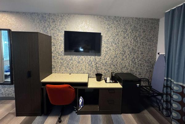 Foto 6: Super 8 by Wyndham Brooklyn Fulton Street Broadway Junction