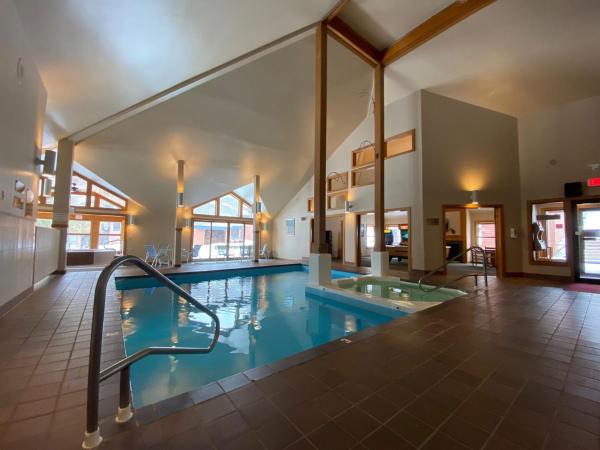 A la foto es mostra l'objecte Trail Creek 64 - 1 BR with Loft, Ski Home Trail, Bus, Hot Tub, Pool! situat a la ciutat de Killington.