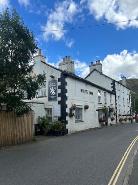 The White Lion Inn - 格倫里丁