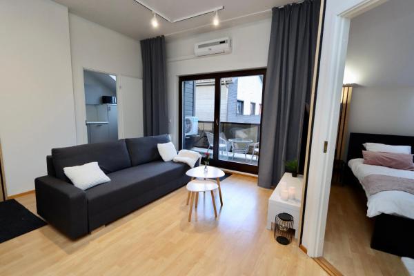 Auf dem Foto ist das Objekt Paidestay apartment with balcony in der Stadt Änari zu sehen.
