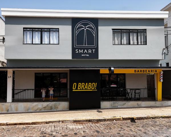 A la foto es mostra l'objecte Smart Hotel situat a la ciutat de Guaxupé.