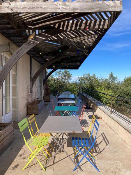 På billedet ses objektet Maison de vacances 12 chambres et piscine beliggende i byen Cros.