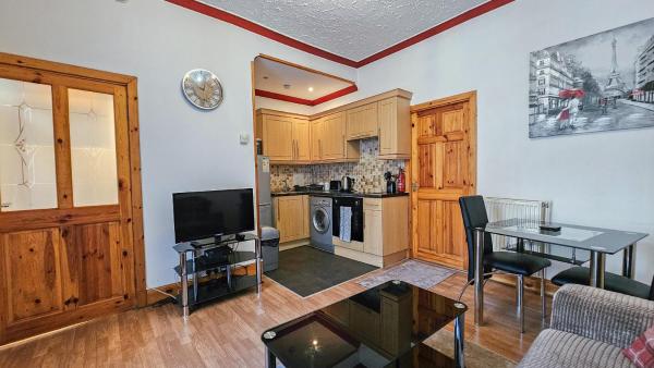 Charming 1-bedroom Home In Alexandria - Loch Lomond