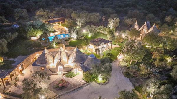 A la foto es mostra l'objecte TD Trulli Amabilia Design Luxury Trulli with Pool situat a la ciutat de Ostuni.