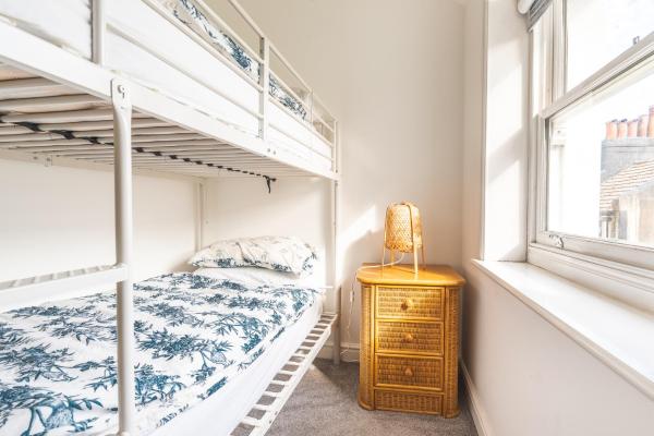 Foto 8: Charming & Chic, Cosy Beach Nest, Just 2-min walk!