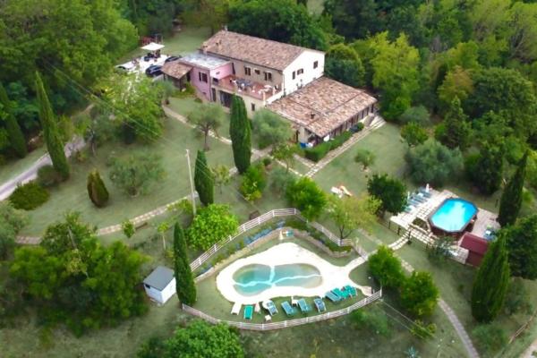 På billedet ses objektet Tenuta Sant'Apollinare beliggende i byen Montegridolfo.