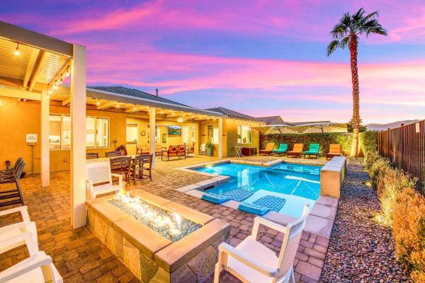 På bildet vises objektet Secluded Private Golf Pool Home with Game Room som ligger i byen Indio.