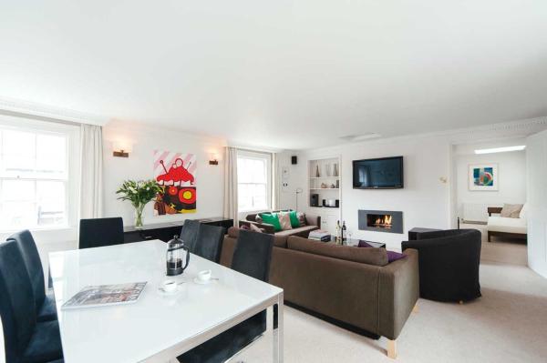 Nella foto è visibile l'oggetto Stylish three bedroom apartment in heart of city situato nella città di Bath.