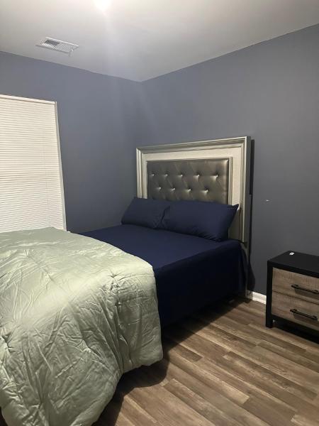 Na zdjęciu widoczny jest obiekt Nwk 457 RM 212-E położony w mieście Newark.