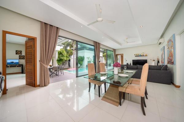 The photo shows the Relax & Enjoy Stay! Elegant 3BR Pool Villa Talosy located in the city of Rawai Beach.