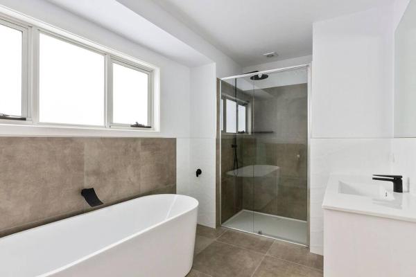 Фотография 6: Contemporary & Central in Exclusive Sandy Bay
