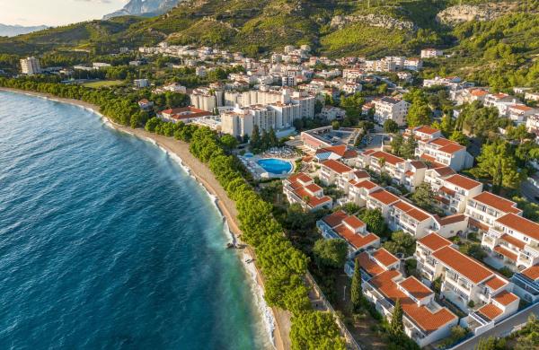Na foto é possível ver o objeto Bluesun Holiday Village Afrodita localizado na cidade de Tučepi.