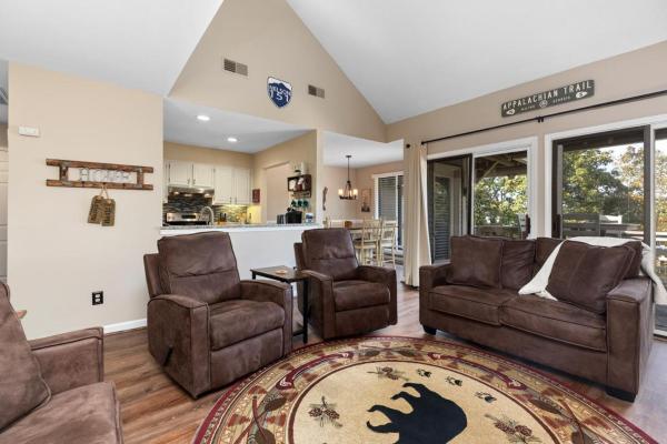 A la foto es mostra l'objecte Stoneridge 30 with Wintergreen Advantage situat a la ciutat de Wintergreen.