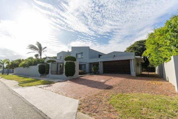 La photo montre l'objet Villa 3 Doors Down situé dans la ville de Gqeberha.