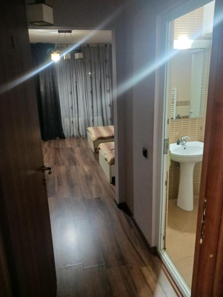 A la foto es mostra l'objecte Popasu Cora situat a la ciutat de Băluţoaia.