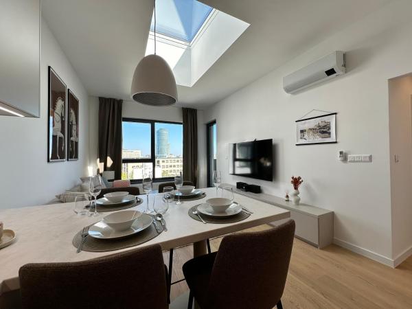 Brand new, City center, free parking, AC, Bratislava
