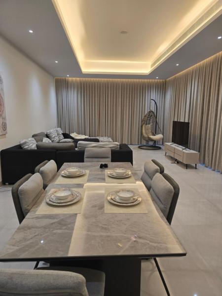 Na foto é possível ver o objeto Sukoon Wadi Alkhoud Stay localizado na cidade de Ḩalbān.