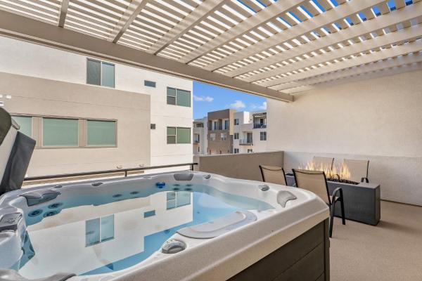 På billedet ses objektet Desert Family Fun townhouse beliggende i byen St. George.