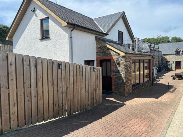 På billedet ses objektet The Workshop beliggende i byen Aberystwyth.