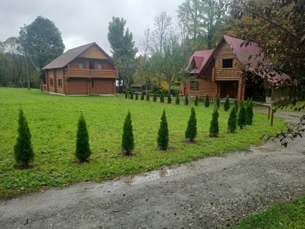 Na zdjęciu widoczny jest obiekt Біля річки położony w mieście Pyłypeć.