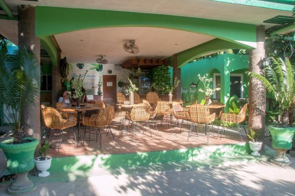 Στη φωτογραφία φαίνεται το αντικείμενο Moonlight Resort που βρίσκεται στην πόλη Malapascua Island.