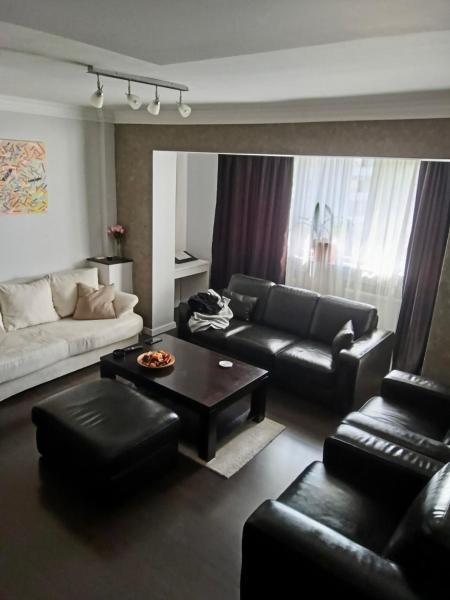A la foto es mostra l'objecte Arcom Apartments situat a la ciutat de Bucarest.