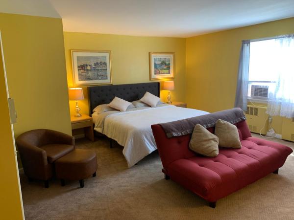 A la foto es mostra l'objecte Grand Lake Hotel situat a la ciutat de Avery Corner.
