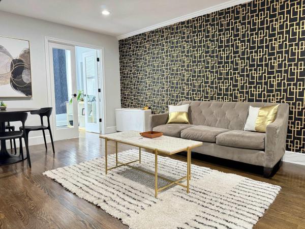På billedet ses objektet City View Newly Renovated 3 Beds with Free Parking LM1809 beliggende i byen Atlanta.