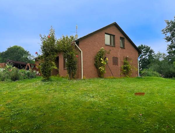 A la foto es mostra l'objecte Ländliche Idylle situat a la ciutat de Bücken.