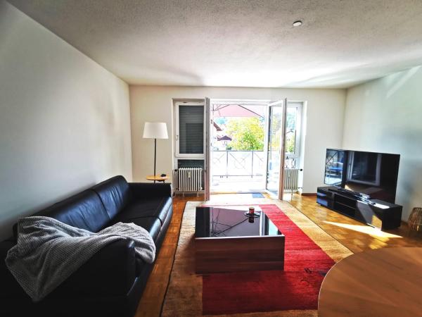 Na fotografii je vidět objekt Ferienwohnung Bad Säckingen Wallbach an der Goldküste vom Rhein nacházející se ve městě Bad Säckingen.