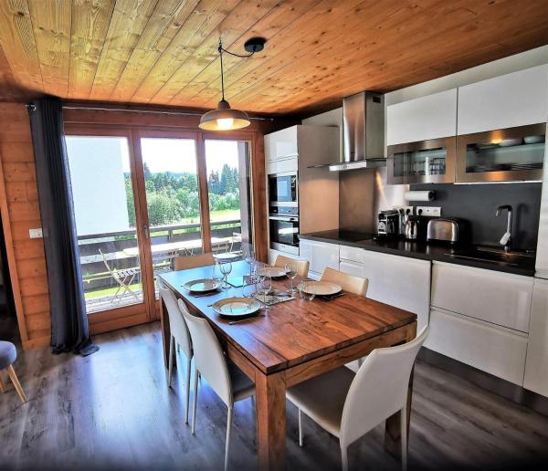 A la foto es mostra l'objecte Résidence Le Plein Sud - Appartement familial 4? Vue montagne MAE-1011 situat a la ciutat de Les Gets.