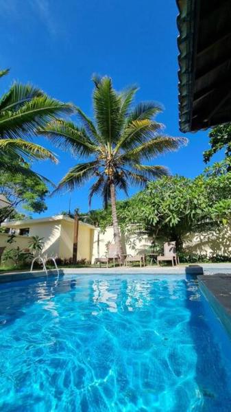照片显示了位于Arraial d'Ajuda市的Deslumbrante casa com piscina em Arraial d Ajuda物件。