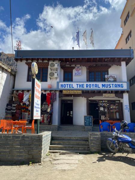 Na zdjęciu widoczny jest obiekt Hotel The Royal Mustang położony w mieście Jomsom.